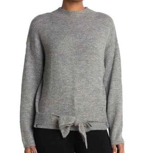 NEW WAYF GRAY CREWNECK SWEATSHIRT SIZE XL